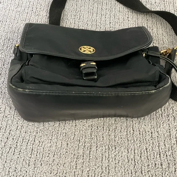 Tory Burch Black and Gold Crossbody Bag - Picture 3 of 8